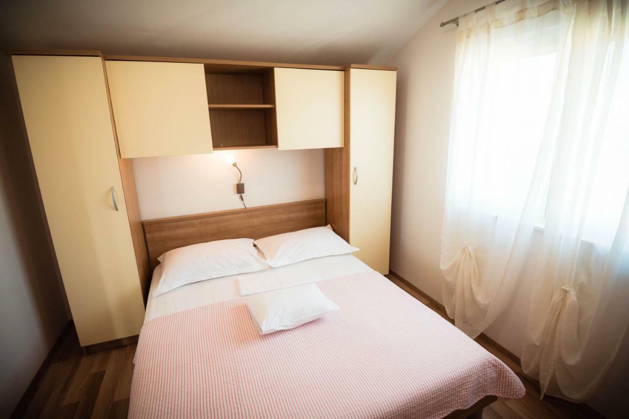 Apartmani Bare I Danica Grebaštica Extérieur photo