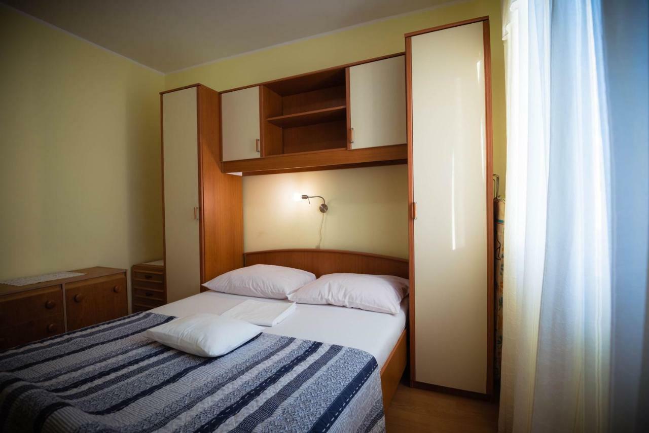 Apartmani Bare I Danica Grebaštica Extérieur photo
